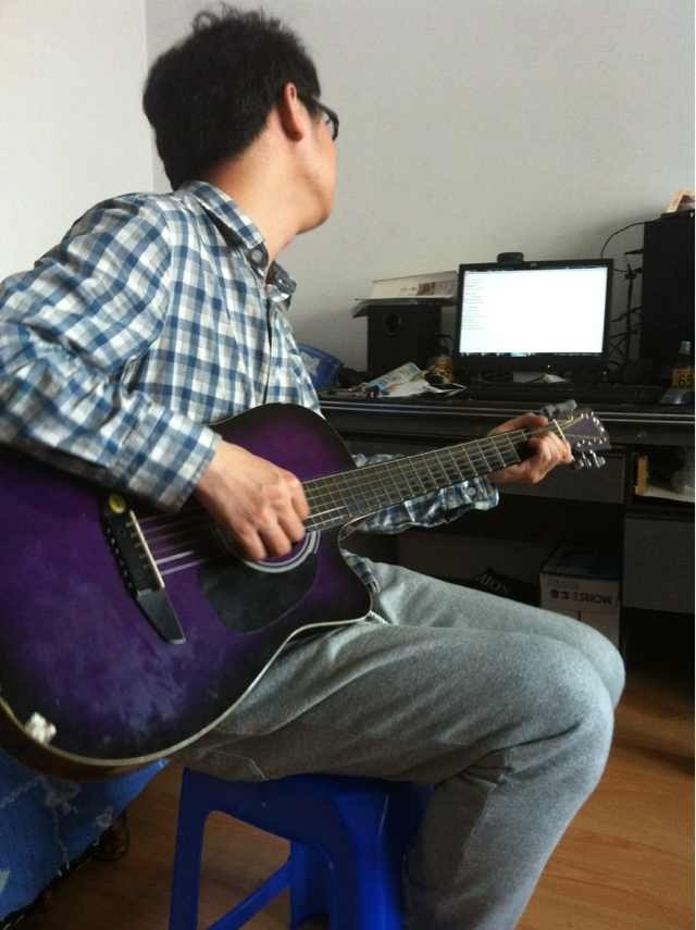 一个没钱的吉他爱好者聊聊他弹过的十几把吉他