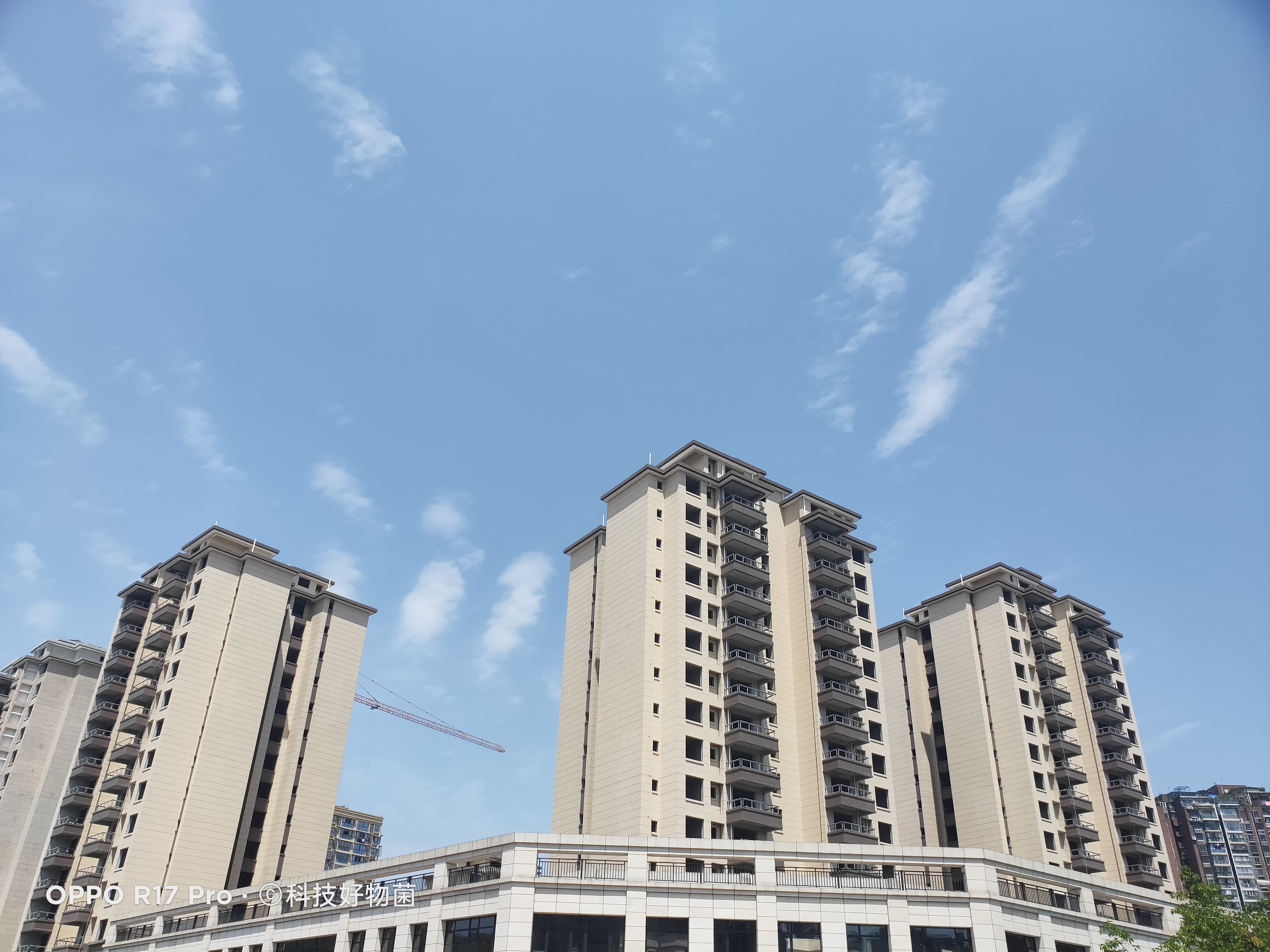 oppo拍照真的比其他手机好吗,oppo手机拍照哪个系列是最好的