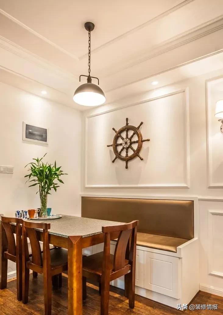 进门就是客餐厅一体卡座设计,餐厅全卡座设计效果图