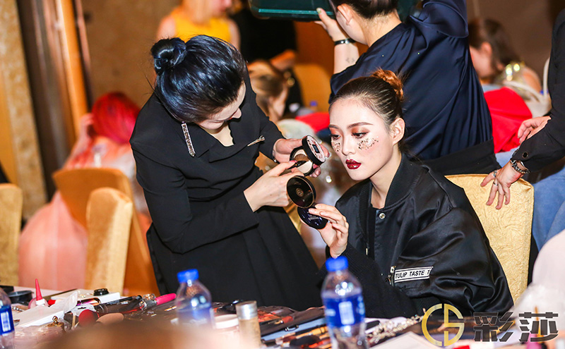 兰州彩莎“肆意而为”后来者的“逆行”