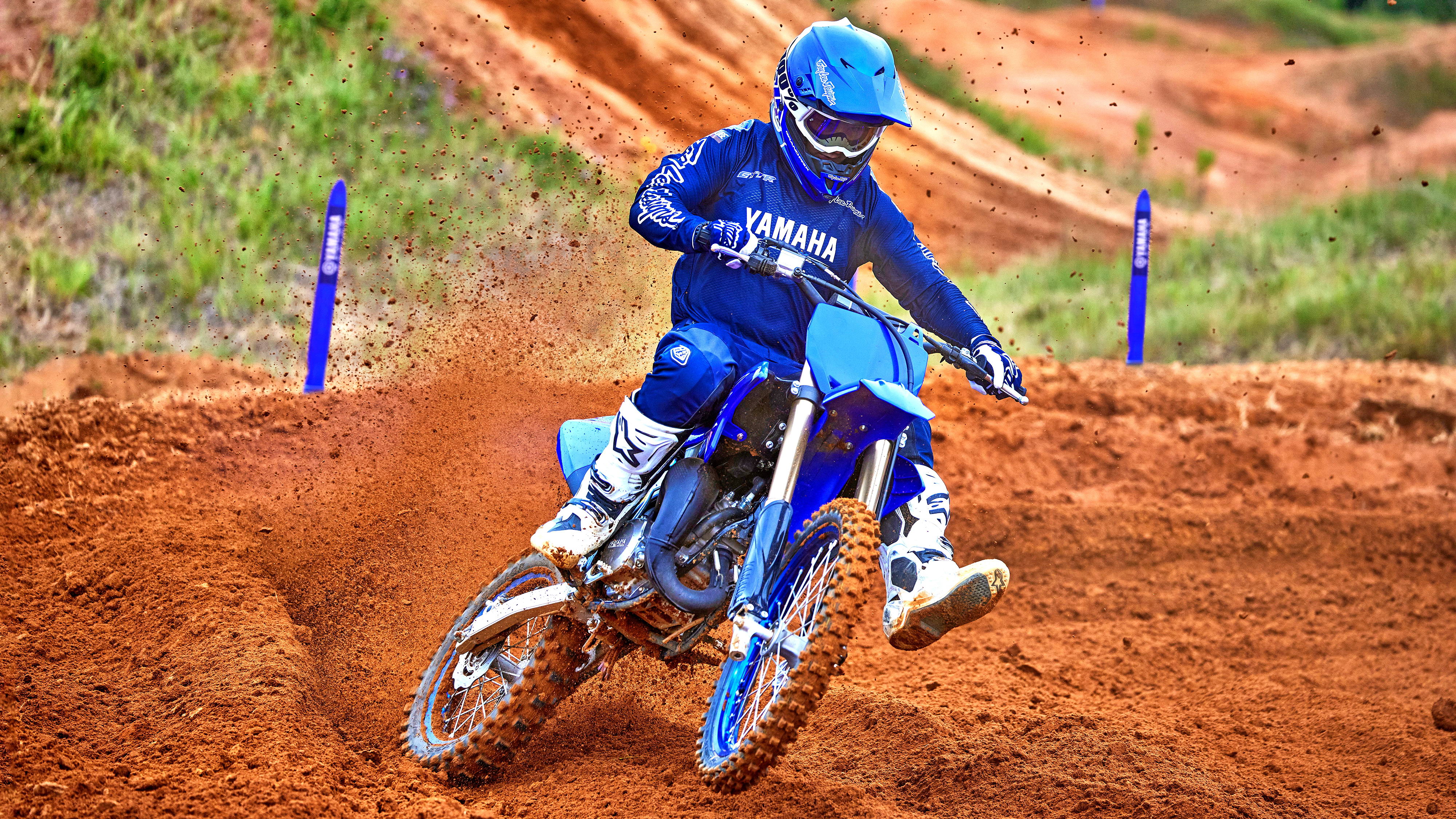 完全颠覆了我对漂移的认识,颠覆了我对比亚迪汽车的认知