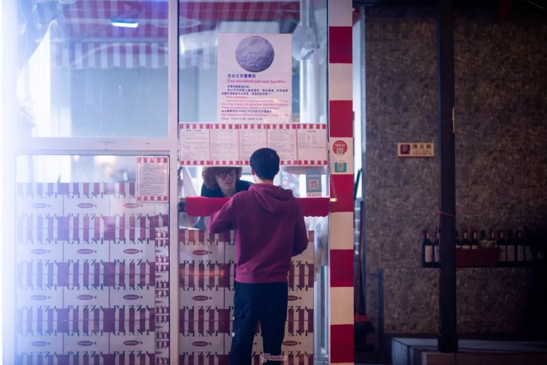 这是一家神奇Pizza小店，居然默默霸占着海口点评西餐榜TOP1