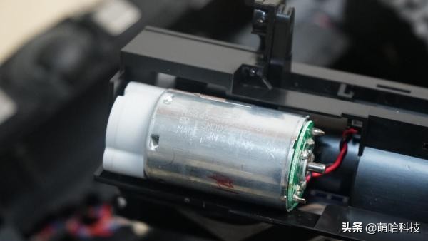 石头扫地机器人拆垃圾盒,石头扫地机器人t6拆解