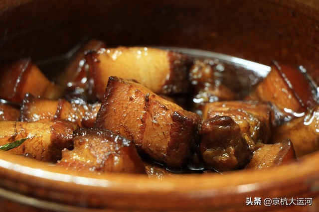 甏肉把子肉红烧肉的区别,特色甏肉坛子肉吃到爽