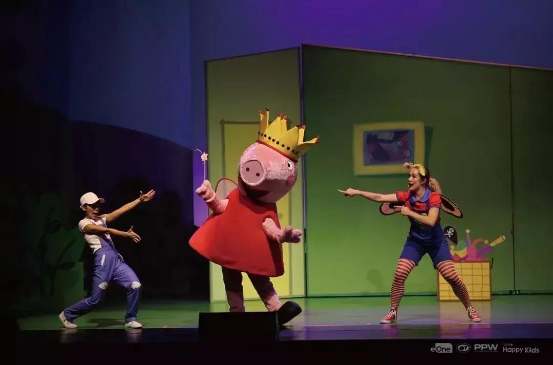 小猪佩奇英文动画开头介绍,看小猪佩奇英文版