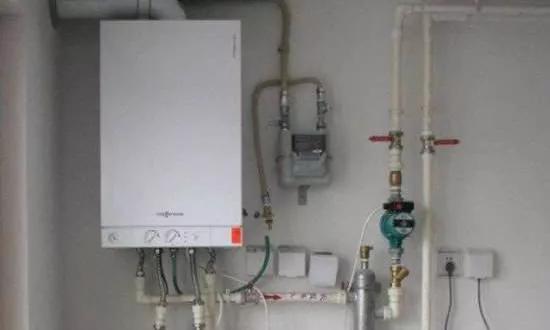 燃气壁挂锅炉采暖费用,壁挂炉和空气能供暖哪个好