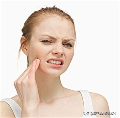 如何改善脸上皮肤特别薄，一直泛红，毛孔粗大，*血丝红**明显？