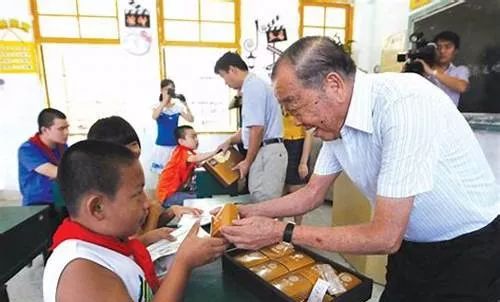 再下一城!买下“运动服中的爱马仕”,安踏能消化得了吗?