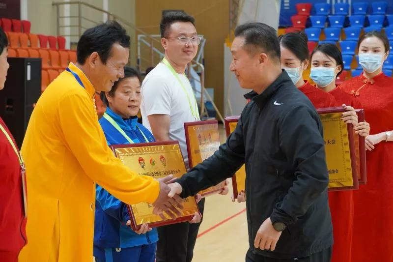 热潮涌动健身气功——洛阳市第十四届运动会健身气功比赛侧记掠影