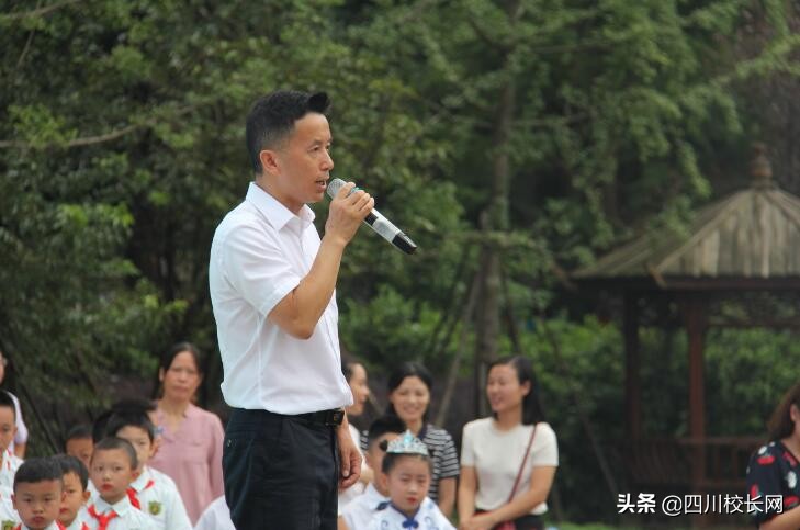 成都市草堂小学开学典礼视频,成都茶店子小学南区校区视频