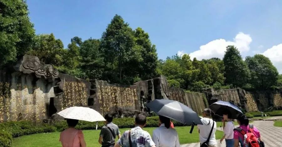 冬天四川旅游十大必去景点,四川冬日旅游景点推荐