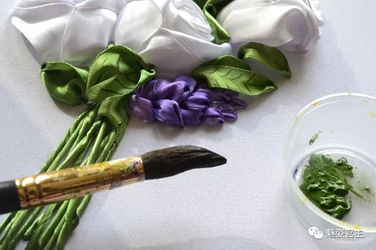 丝带绣盘结玫瑰花绣法图解,丝带绣图案教程牡丹