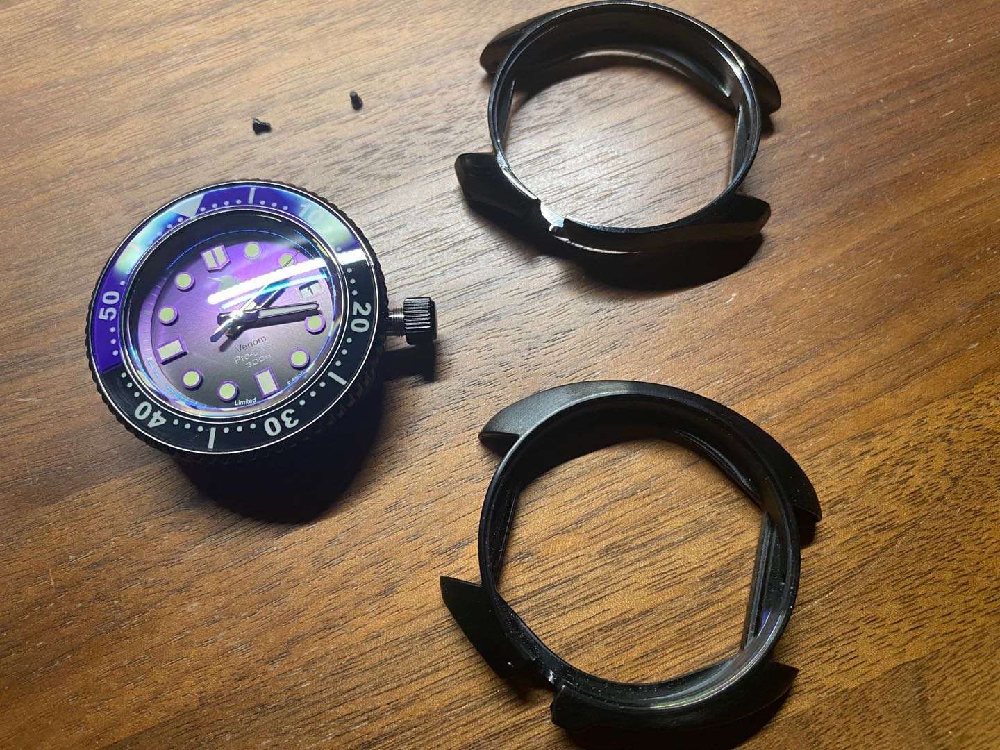 毒液六代评测,黑水鬼开箱真假对比