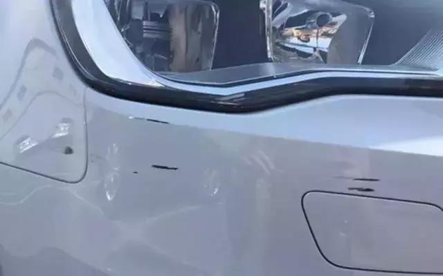 小剐蹭该不该补漆,小剐蹭补漆修复技巧