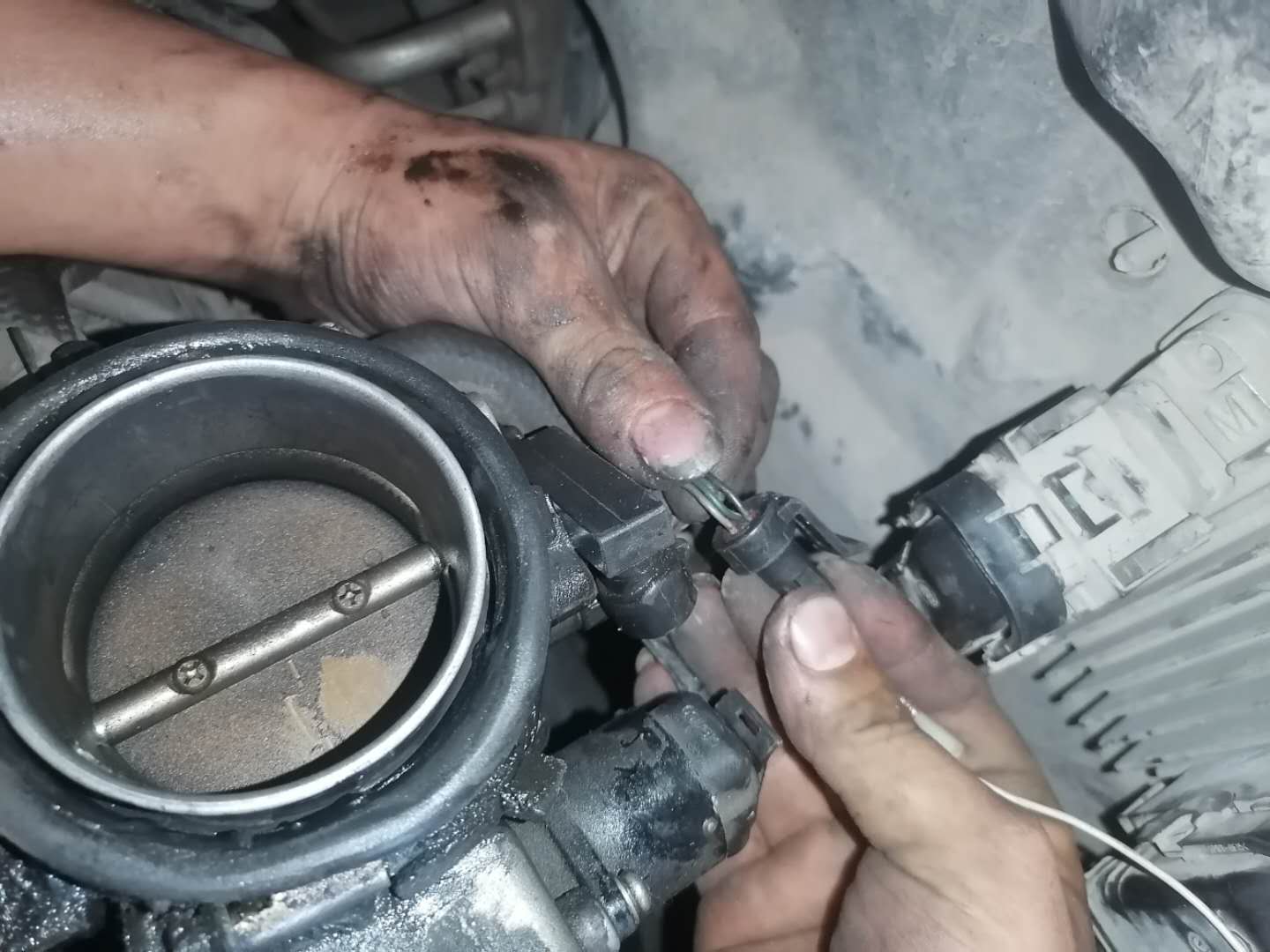 鑳栧摜璇磋溅鍒厠鍑秺,鑳栧摜鍑秺