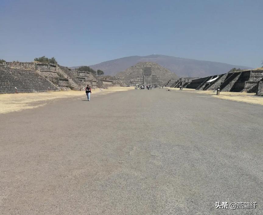 “踏迹古文明、晓看日月辉”— 除夕墨西哥金字塔一日游记