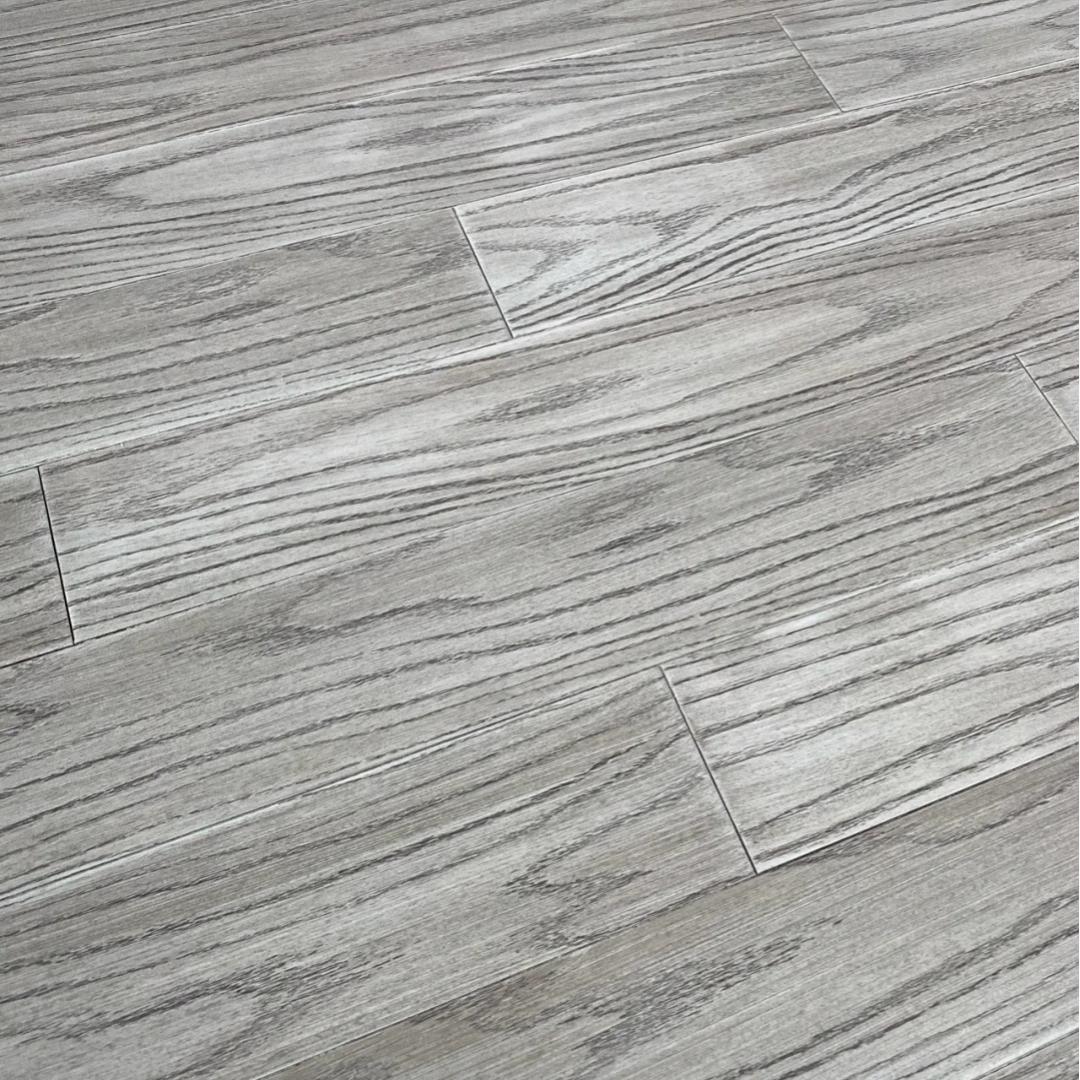 卧室已经铺了木板改成地砖麻烦吗,木板改地砖需要多少钱