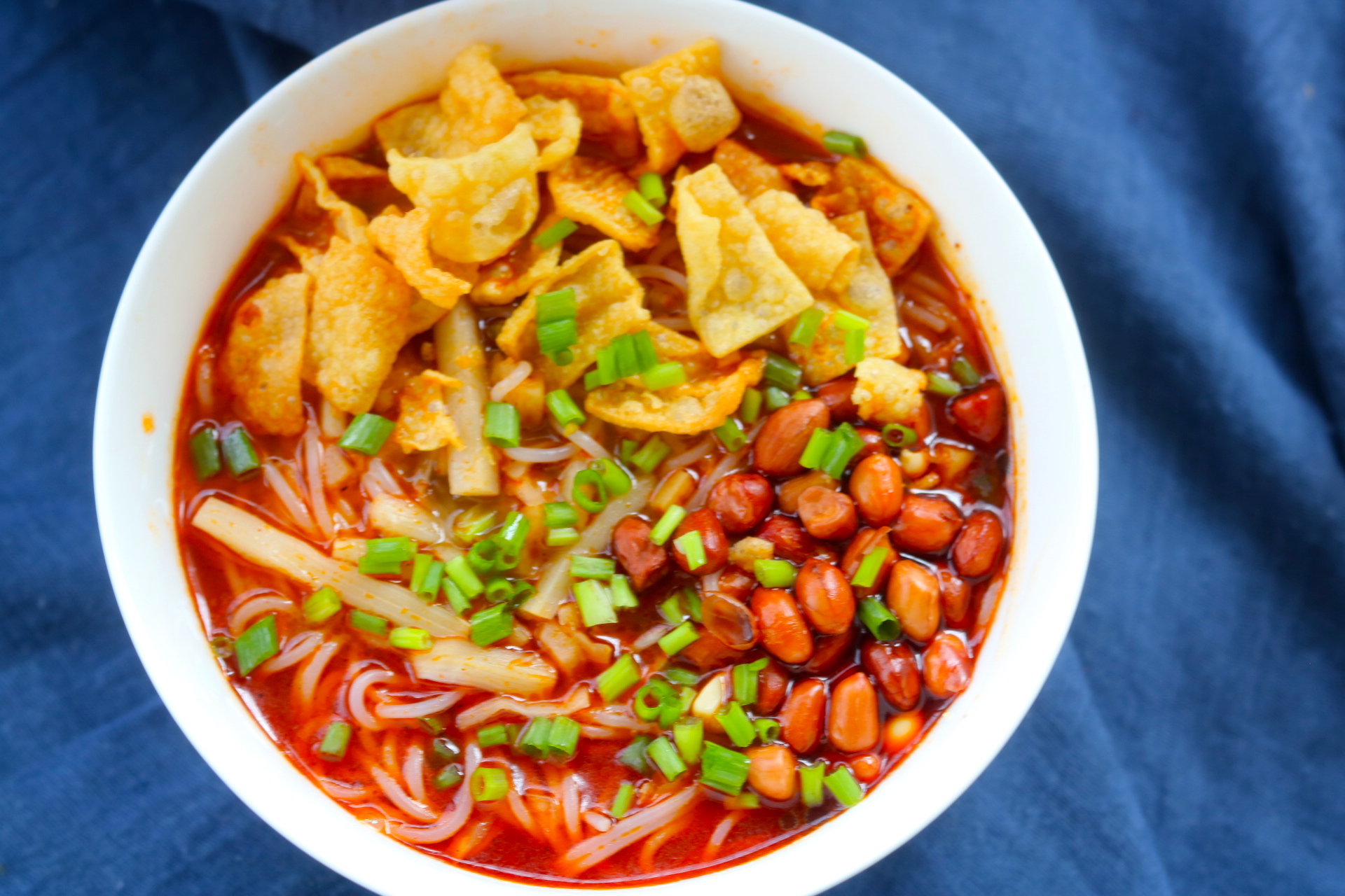 煮米粉用冷水还是热水下锅,煮米粉是冷水还是热水下锅