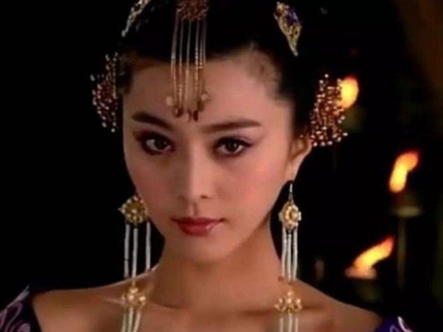 傅艺伟把妲己角色演绎得淋漓尽致,傅艺伟最妩媚的妲己