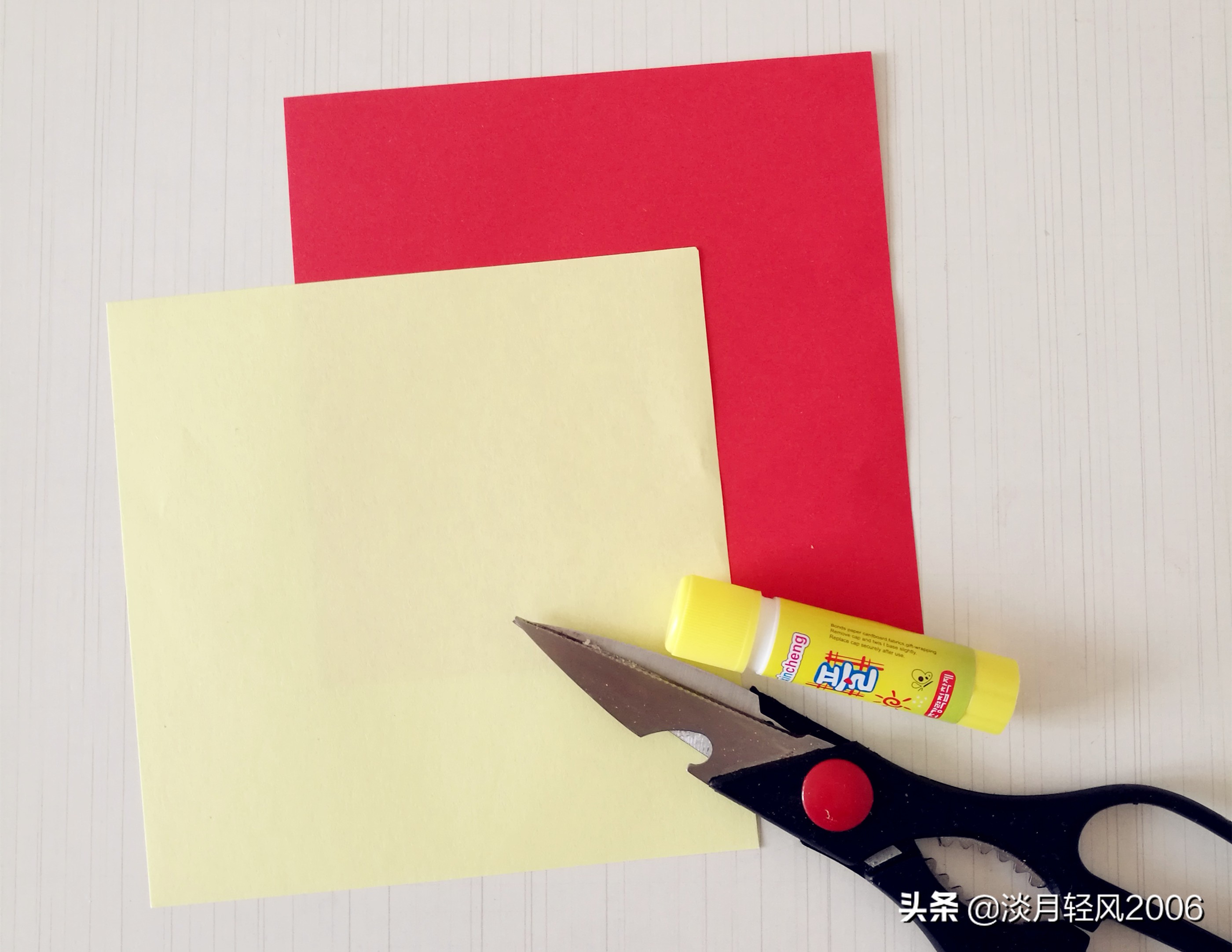 只用卡纸做的手工小灯笼,卡纸手工小灯笼做法