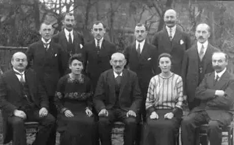 全球十大显赫家族排名,中国十大顶级家族排名