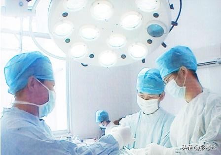 医学类能当医生的专业有哪些,医学类哪些专业出来可以当医生