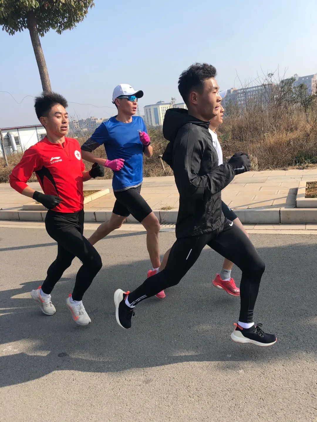 仁青东知布马拉松最好成绩,柏林马拉松仁青东知布成绩