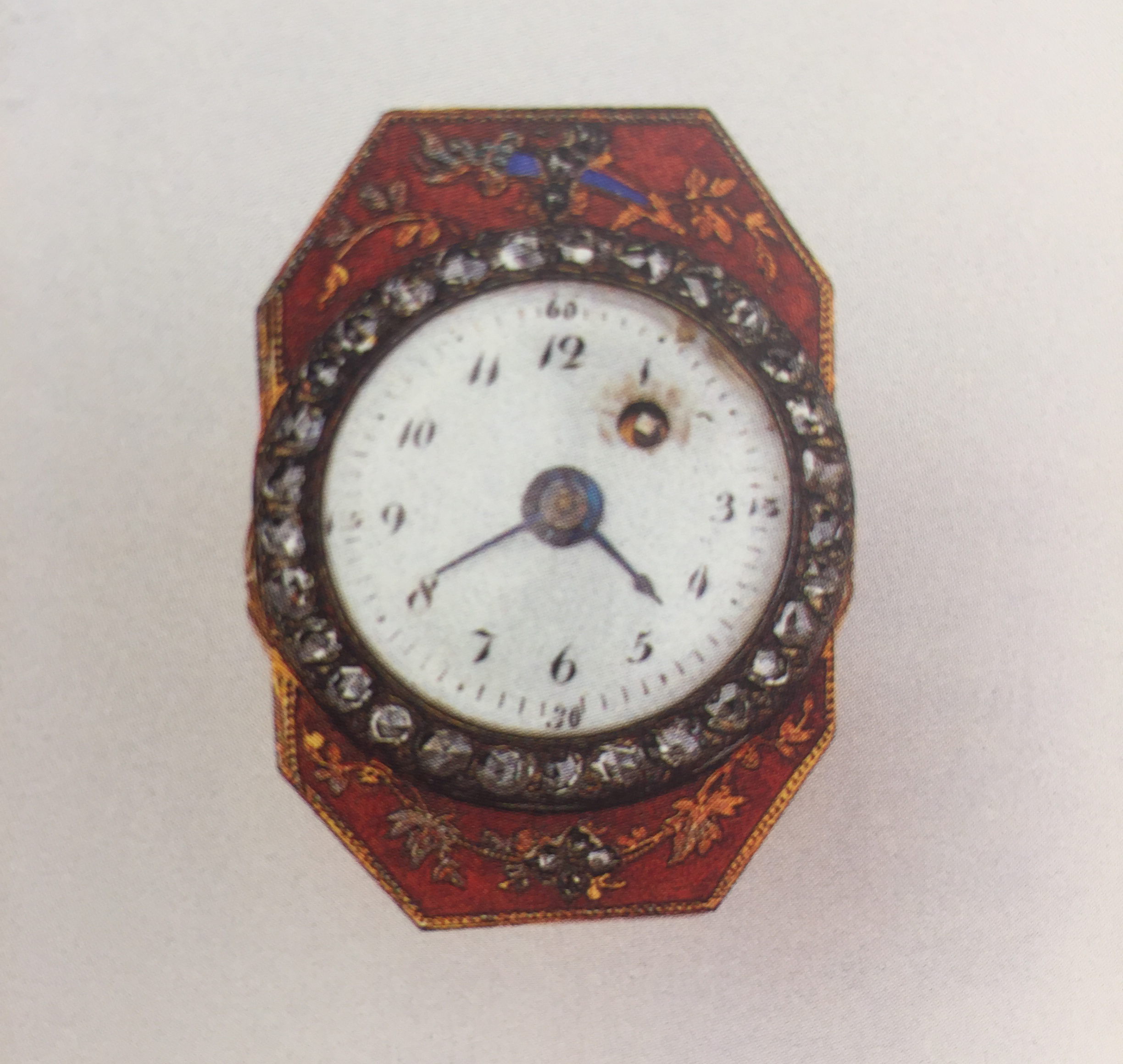 戒指除了钻石还可以戴什么,哪种戒指适合日常佩戴