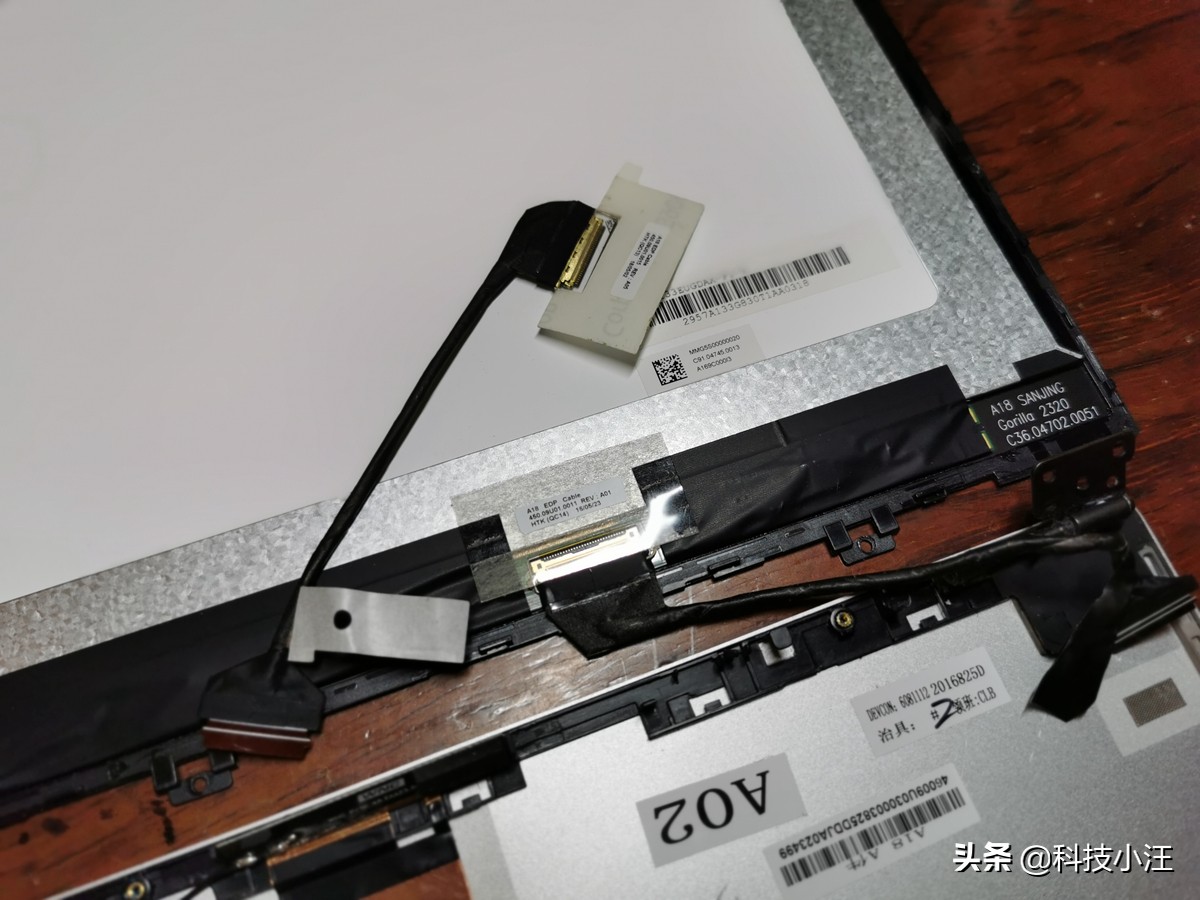 小米笔记本黑屏一秒恢复解决方法,用了几年的小米手机不经意间黑屏