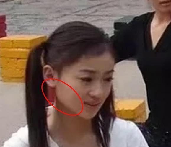 吴谨言的大学照片,吴谨言脸型整容过没