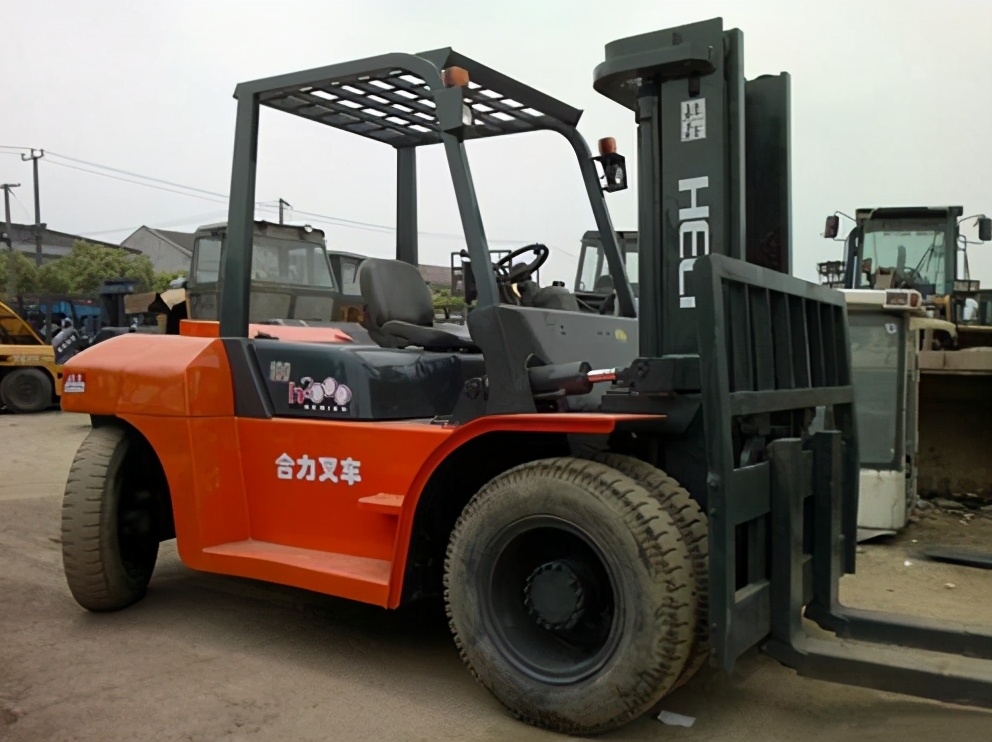 驾照拿手上可以开车吗,c1驾照能开铲车么