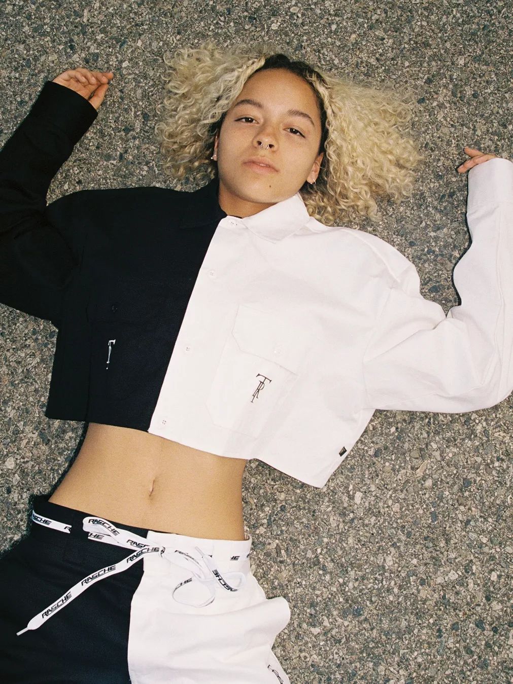 我太太太难了！项链戴在脖子上还做错了？