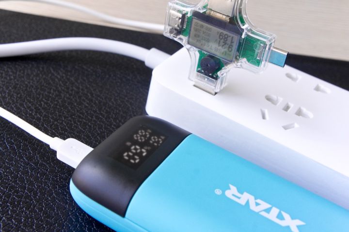 新型插座充电慢,插座不够用就用这款扩展插座