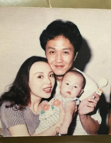 痴情的吴刚照片,吴刚宠妻甜蜜百分百完整版