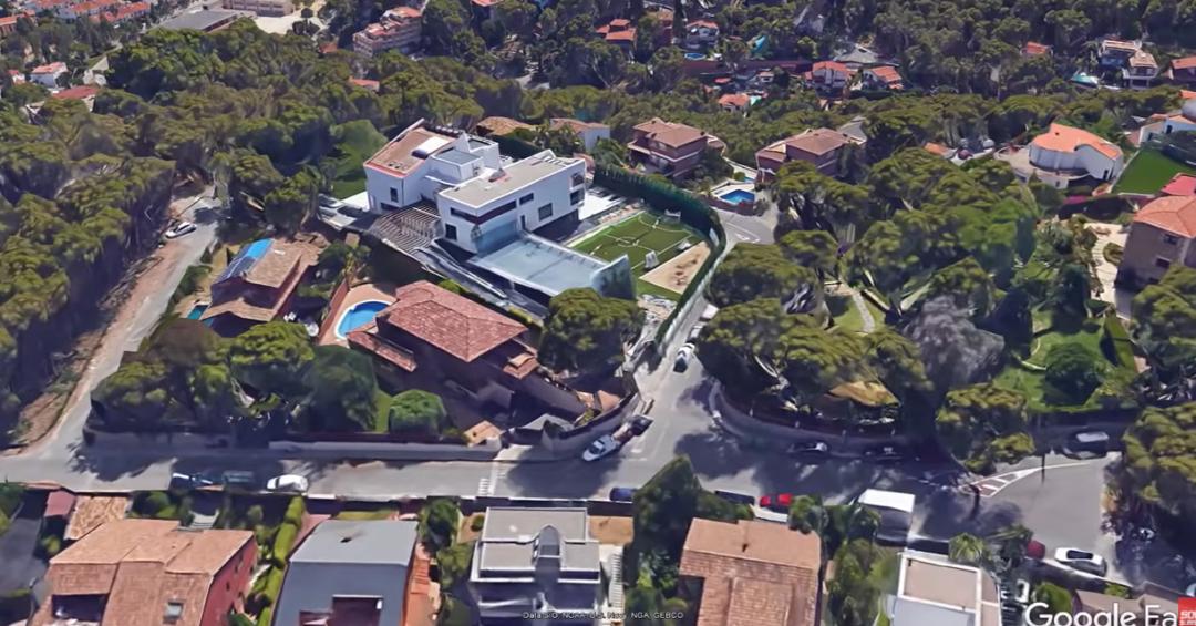 梅西含泪告别皮克,梅西挥泪告别巴萨