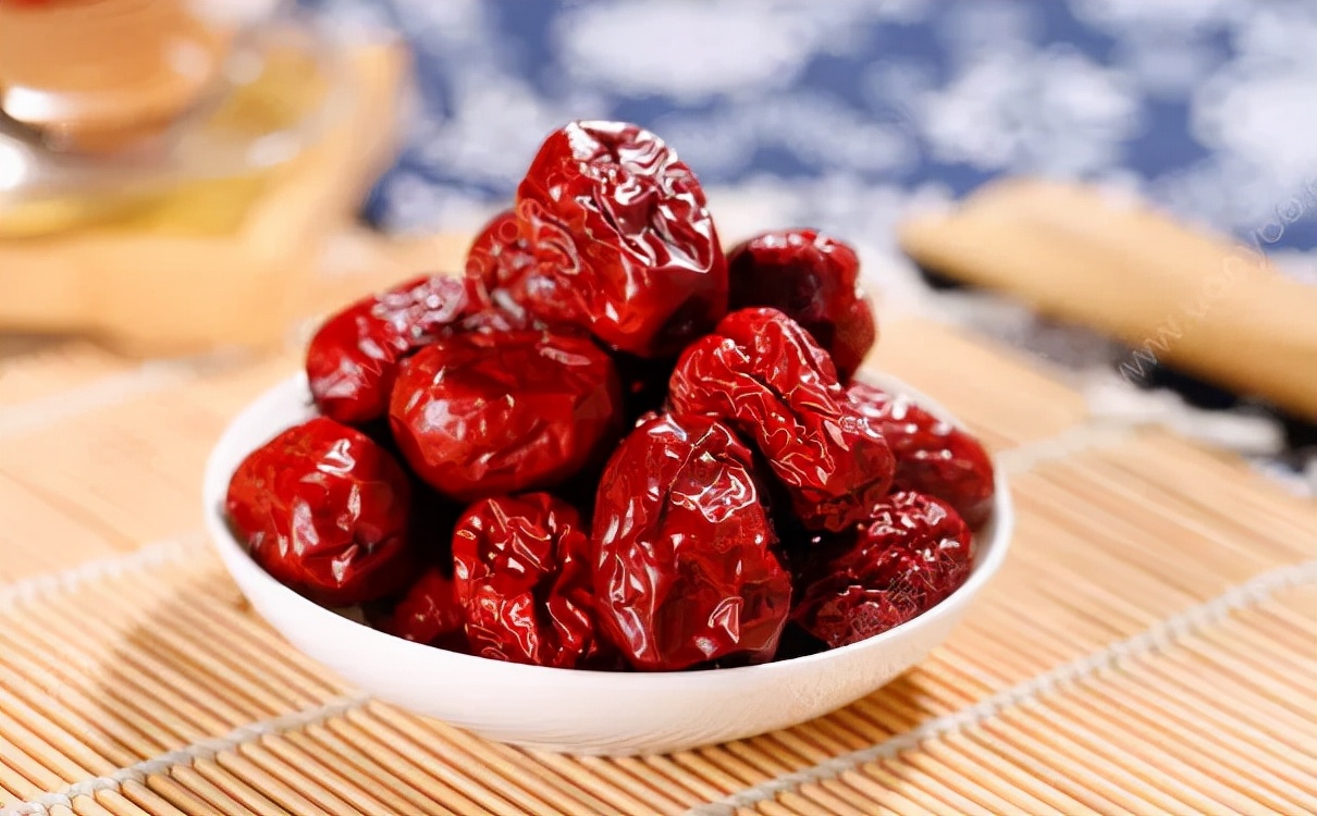 人参阿胶三七蒸了吃会更好吗,人参阿胶服用多了