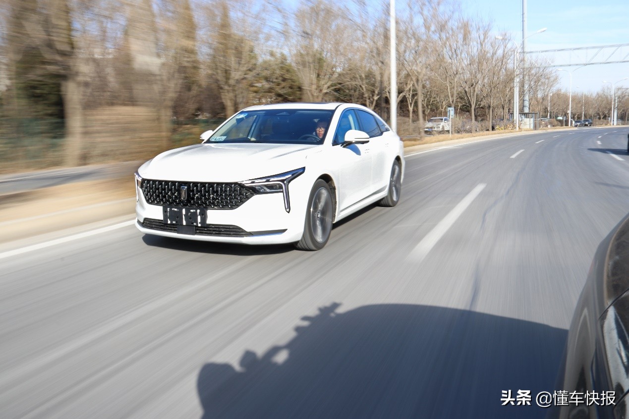 奔腾b70s1.5t试驾视频,第一视角试驾2010款奔腾b70