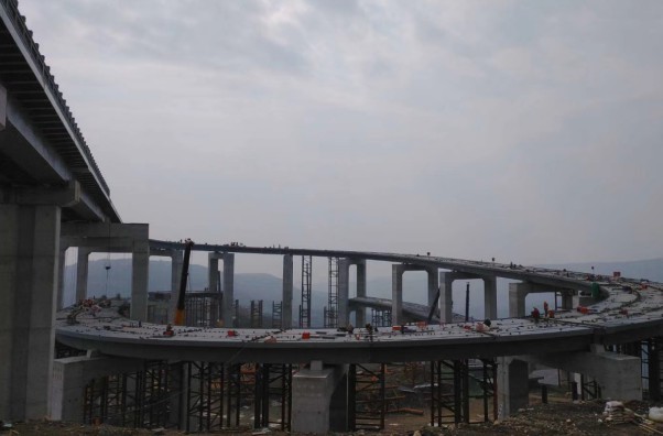 河北钢结构厂家承诺守信,河北中实钢结构工程有限公司