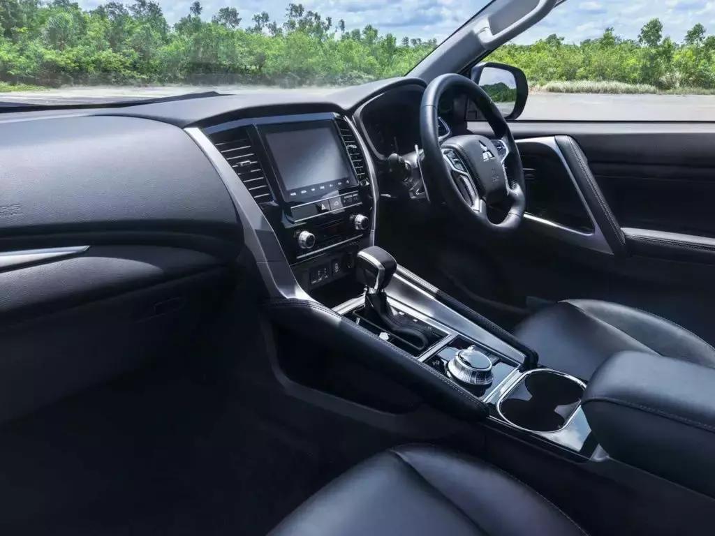 三菱帕杰罗劲畅2020款购车方案,帕杰罗劲畅改3.0发动机