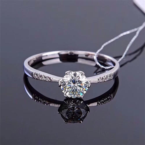 怎么区别莫桑钻跟钻石的区别,莫桑钻和钻石差别在哪