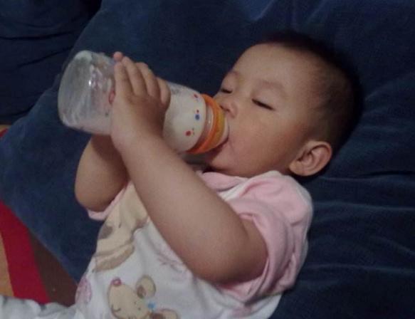 0-12个月宝宝发育图文详解,1-12个月的宝宝发育过程