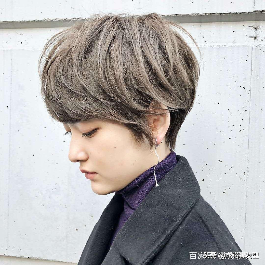 今年最受欢迎的一款短发洋气减龄,2019最流行时尚减龄的短发图片