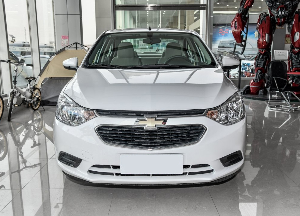 最省油的五座家庭代步车,最省油5万家用代步汽车