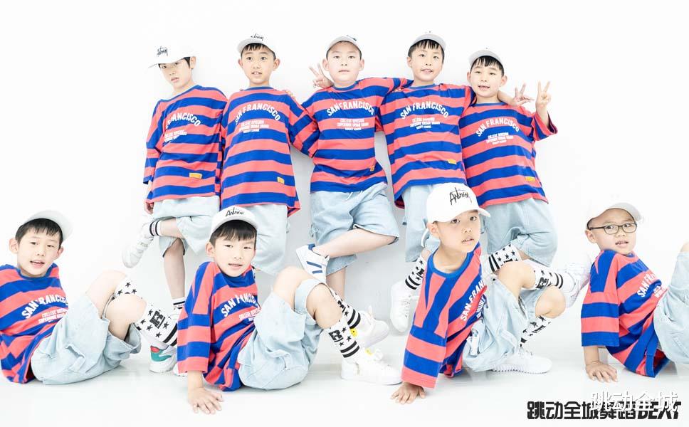 街舞新手学习,街舞初学者什么动作比较适合