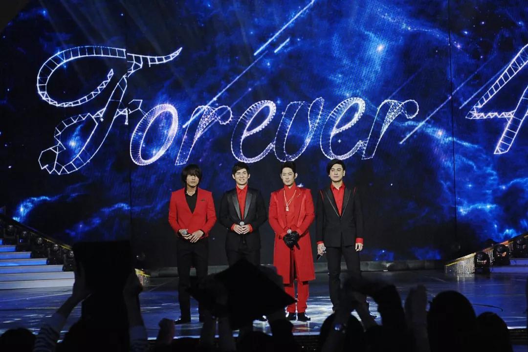 红楼梦草蛇灰线伏脉千里情节,红楼梦草蛇灰线伏脉千里什么意思