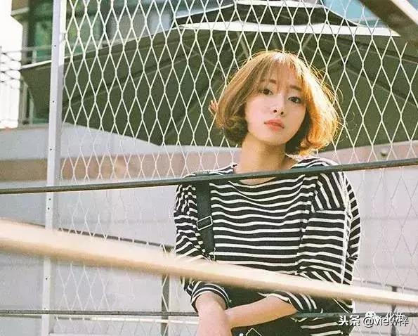 大脑门发际线高适合什么发型,大脑门高发际线发型男生短发