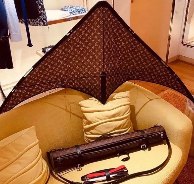 lv全新特价包,lv飞机包售价25万