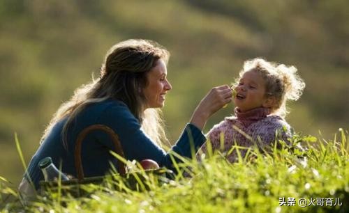 怎么帮孩子克服怕虫子的心理,小女孩害怕虫子脱敏