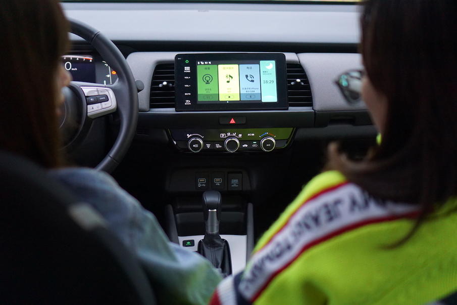 来福酱和飞度试驾对比,来福酱驾驶感受和飞度一样吗