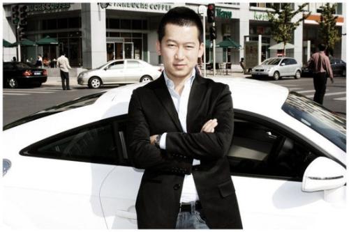 他白手起家到年薪7亿,他靠卖小吃摊成了亿万富翁